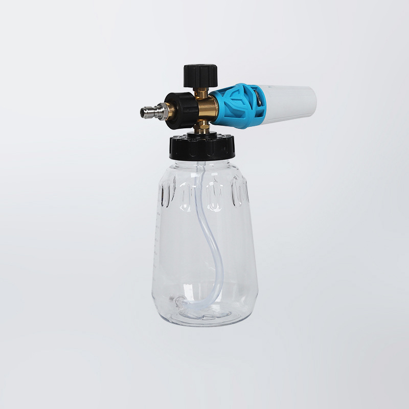 Nagynyomású autómosó pisztoly és hab edény