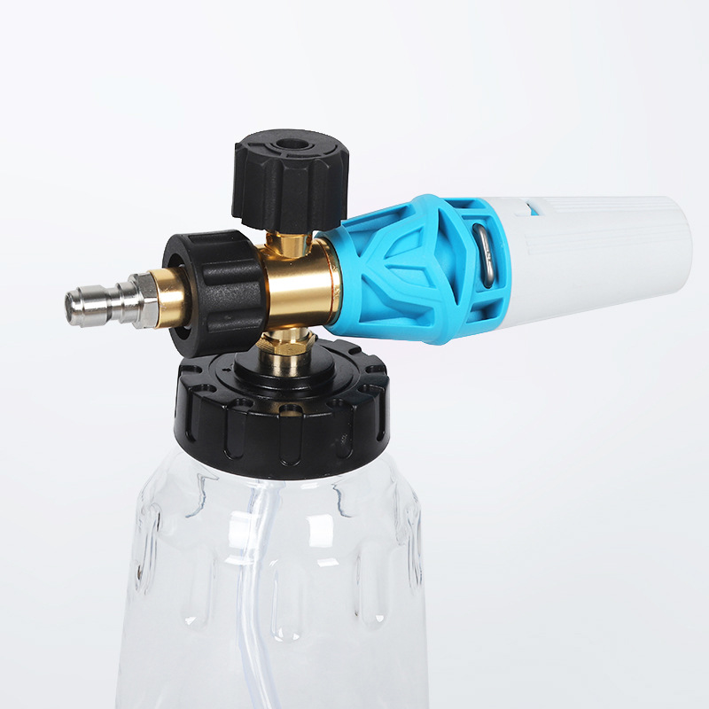 Nagynyomású autómosó pisztoly és hab edény