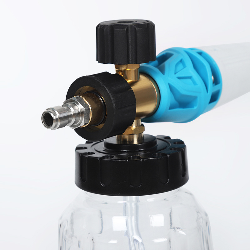 Nagynyomású autómosó pisztoly és hab edény