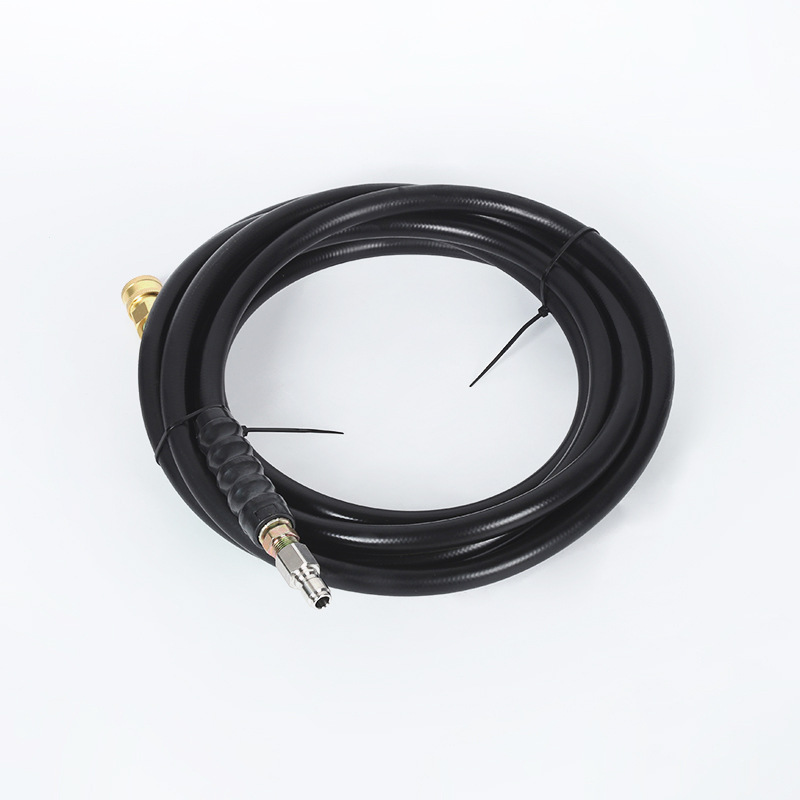 Autómosógép nagynyomású vízpisztoly, amely a szennyvíztömlőhöz adaptált