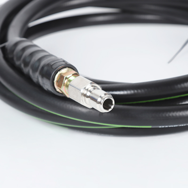 Autómosógép nagynyomású vízpisztoly, amely a szennyvíztömlőhöz adaptált