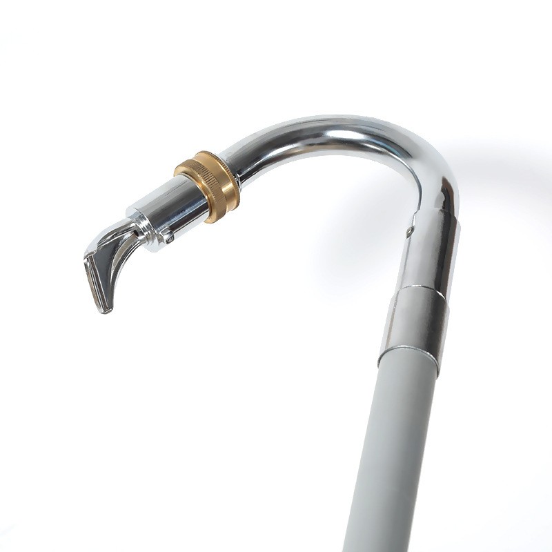 Ereszcsatorna -tisztító teleszkópos pólussal